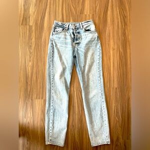H&M Women’s Blue Ultra High Rise Mom Jeans Classic Style size 6